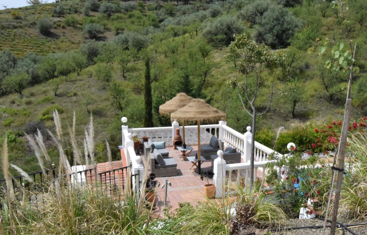 B&B And Apartments Cortijo La Zapatera Canillas de Aceituno Eksteriør billede